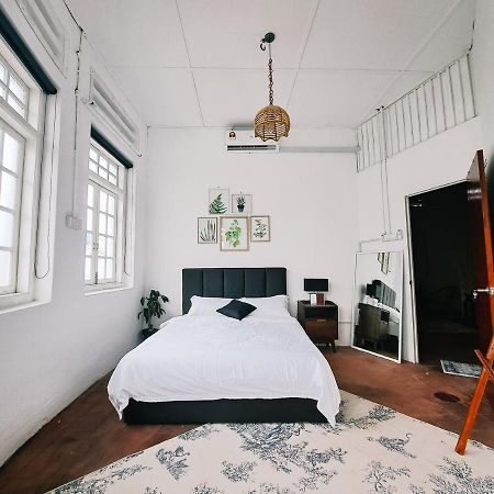 111 Hutton Lane Hostel George Town Buitenkant foto