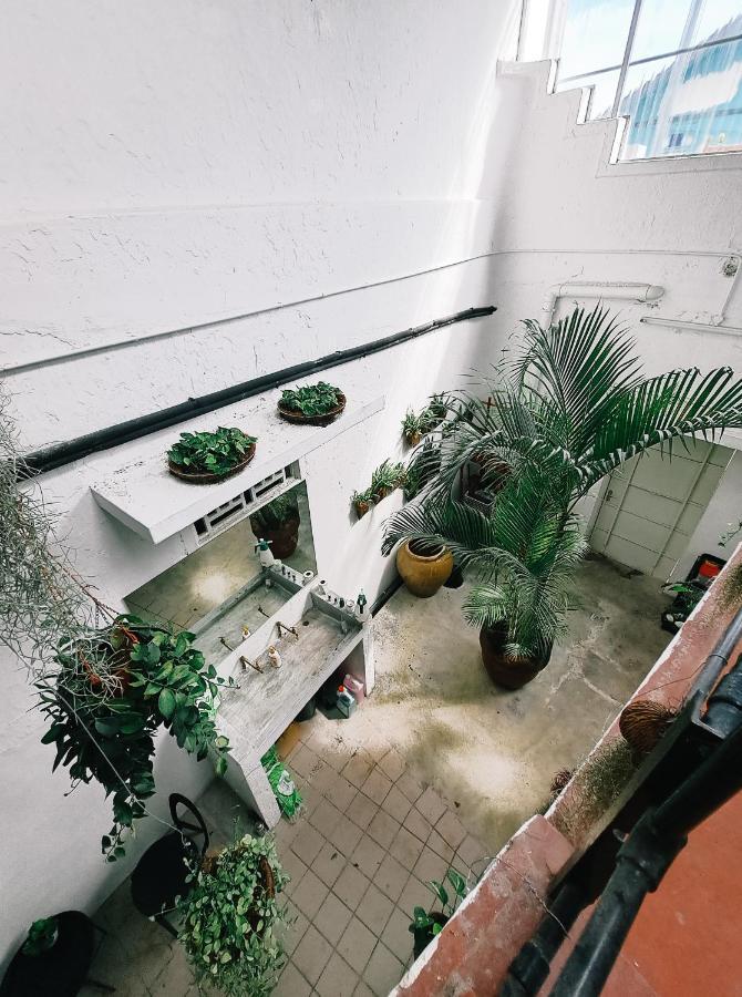 111 Hutton Lane Hostel George Town Buitenkant foto
